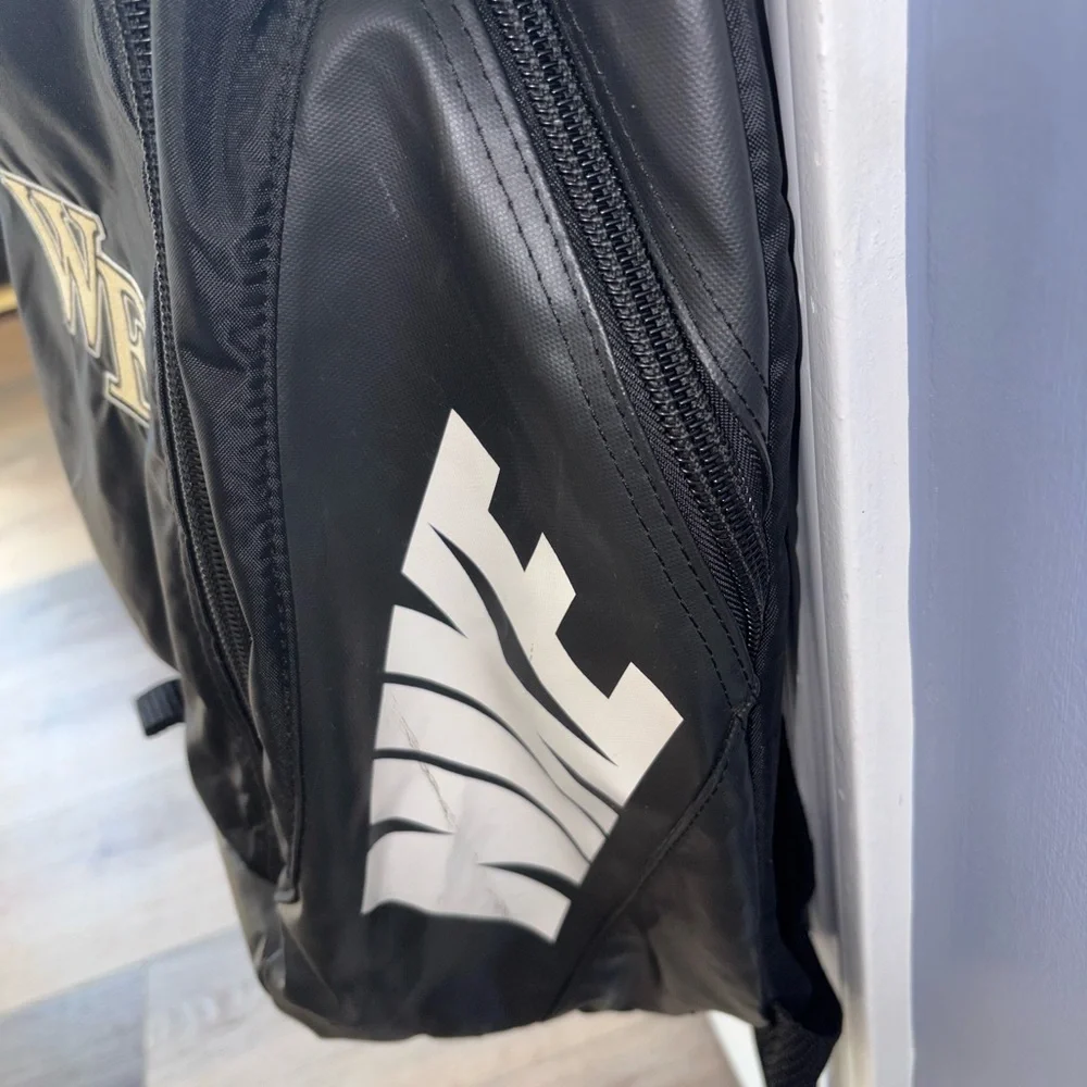 WAKE FOREST NIKE BACKPACK BOOKBAG LARGE VERY NICE CONDITION